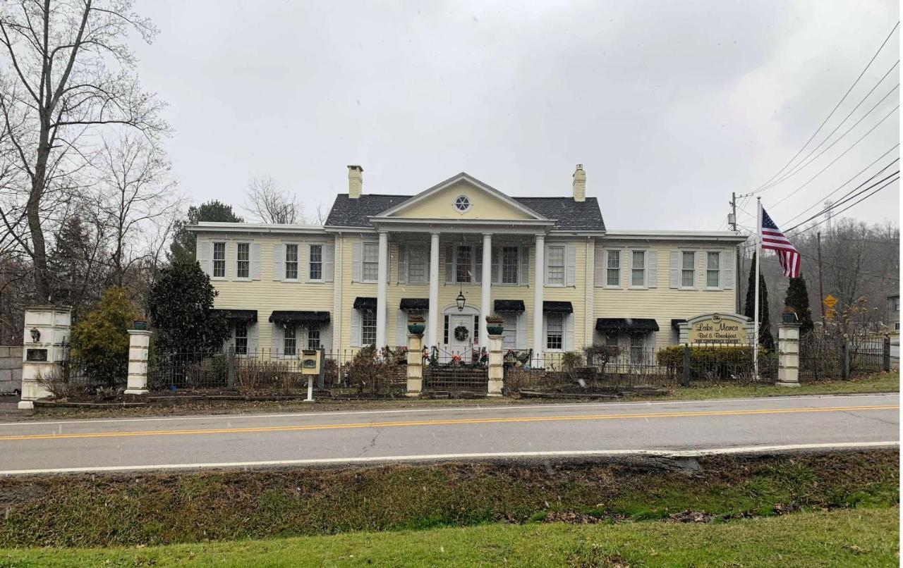 Bed and Breakfast The Lake Manor Morgantown Exterior foto